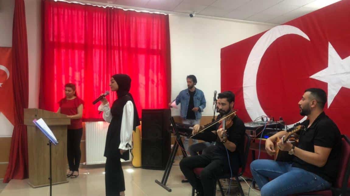 Okullar Arası Türkü Yarışması Yapıldı 